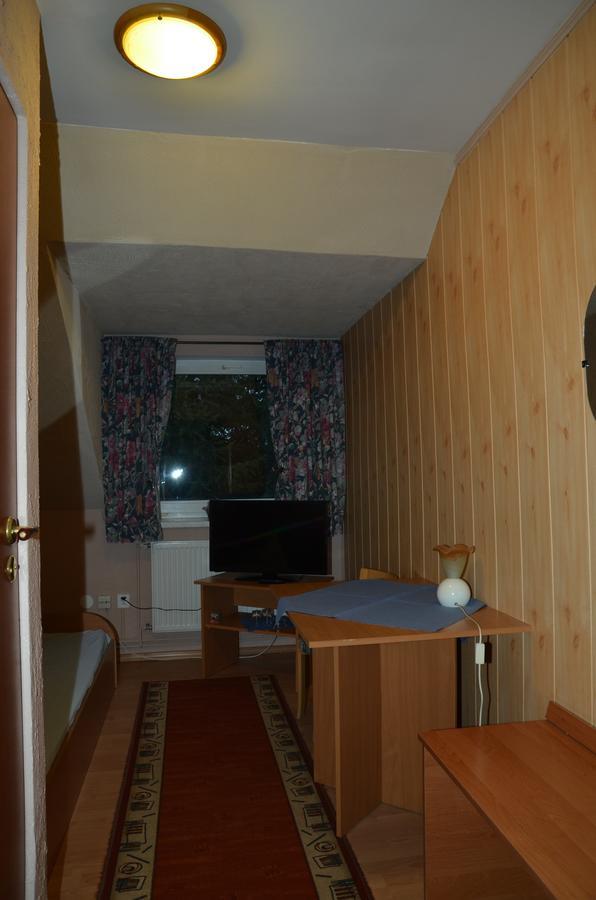 Motel Eden Замосць Экстерьер фото