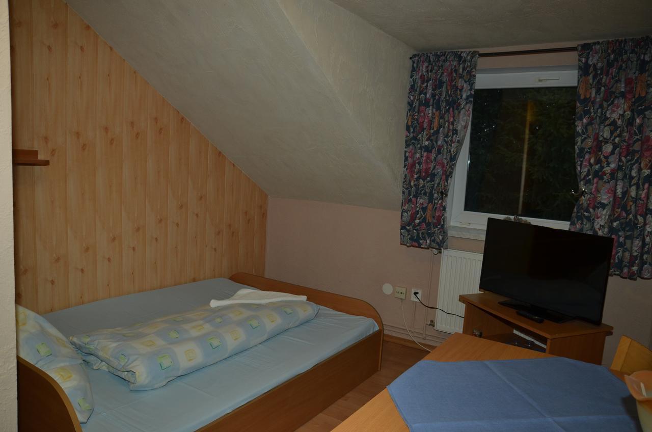 Motel Eden Замосць Экстерьер фото