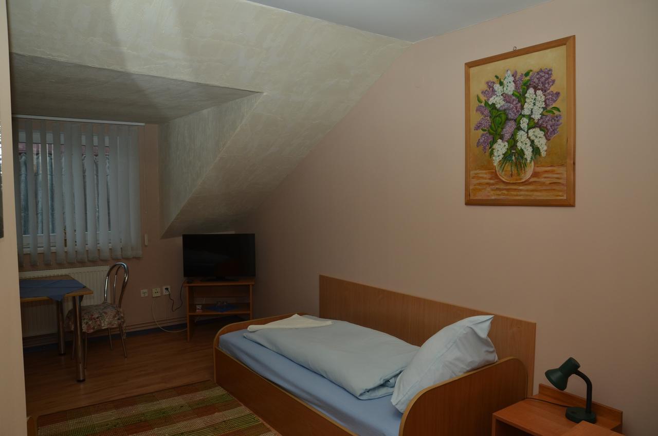 Motel Eden Замосць Экстерьер фото