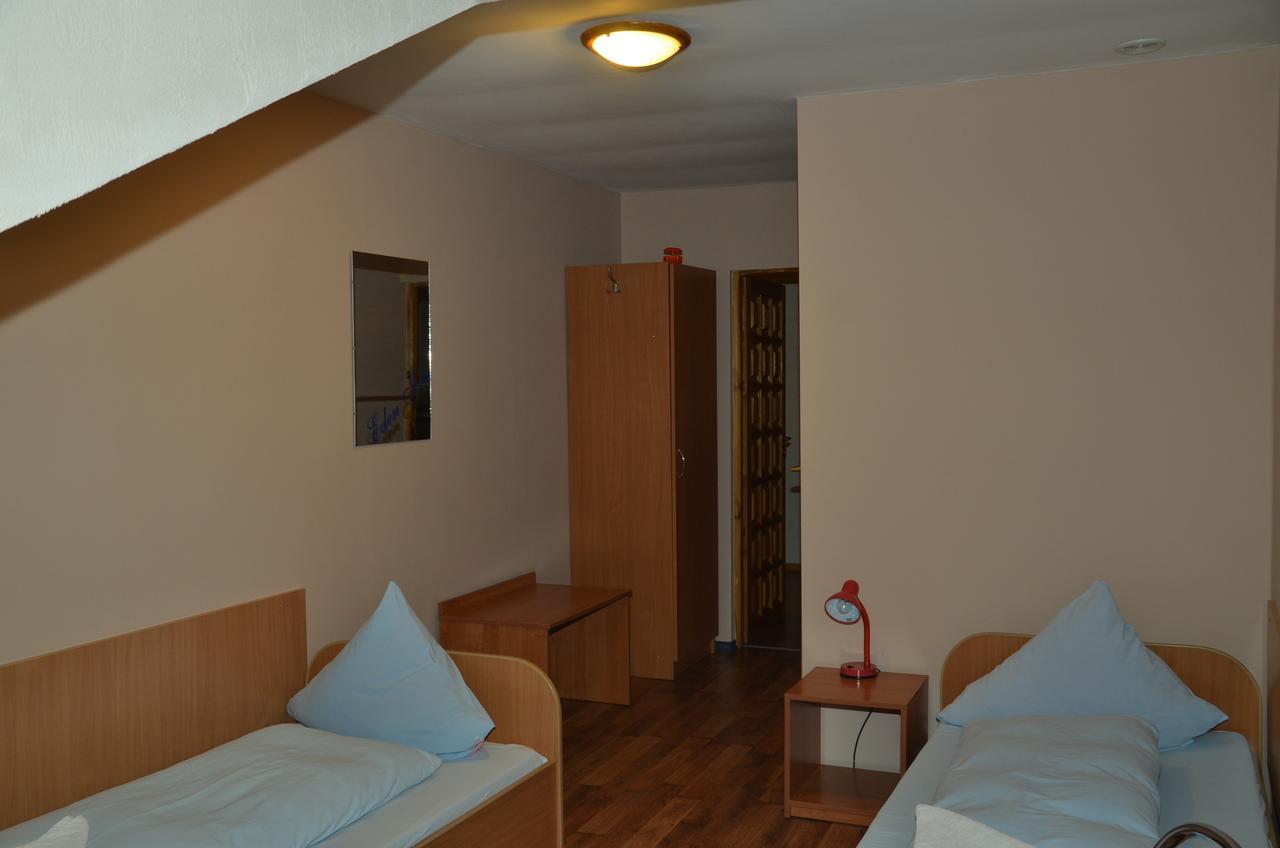 Motel Eden Замосць Экстерьер фото