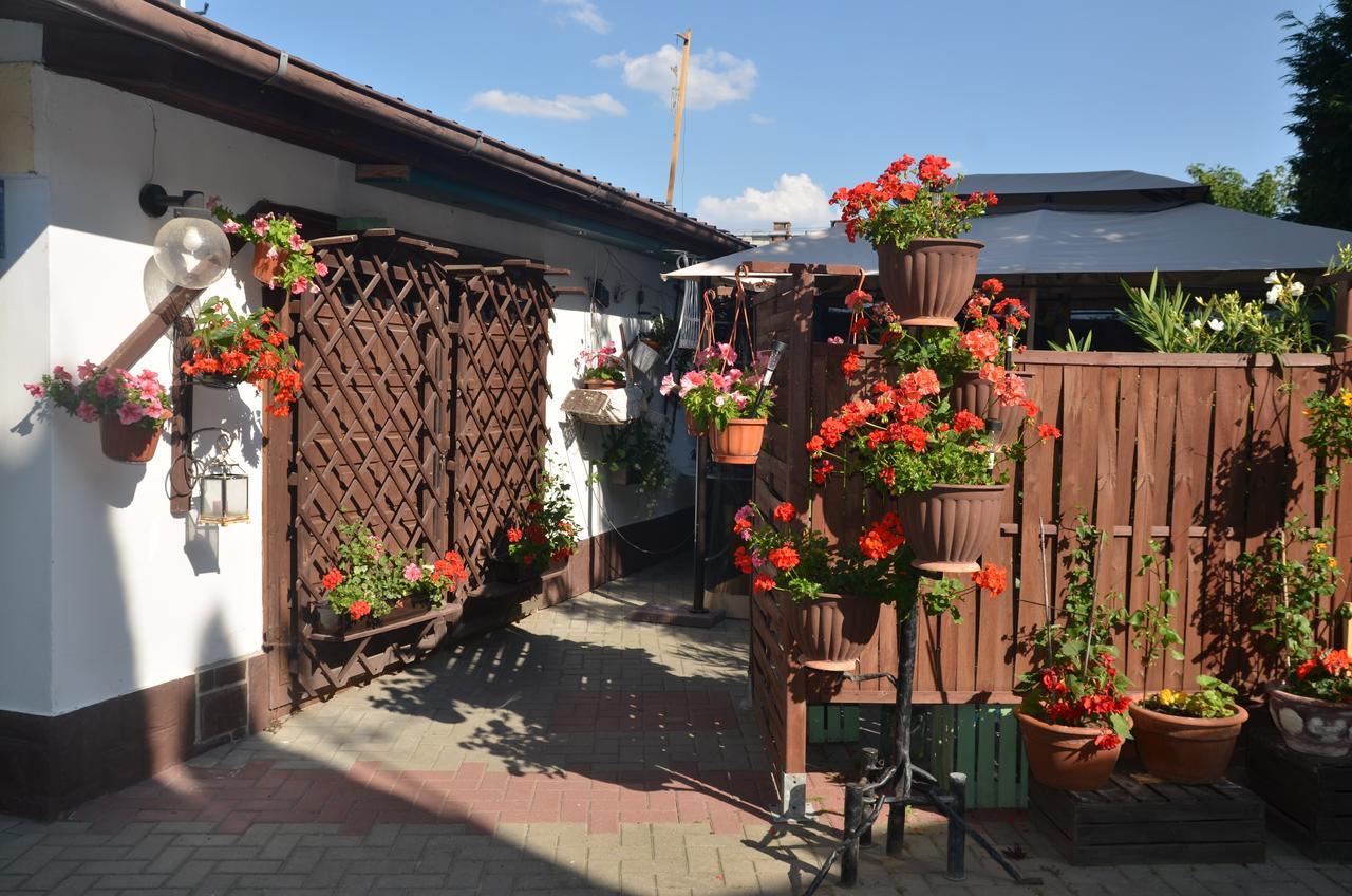 Motel Eden Замосць Экстерьер фото
